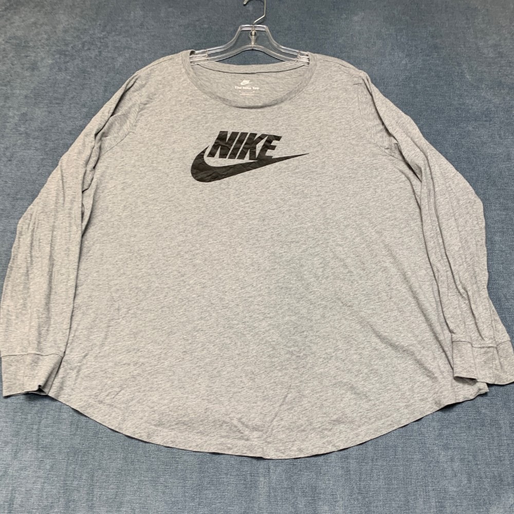 Nike T-Shirt Womens Medium Heather Gray Swoosh Logo Round Hem Everyday Wear